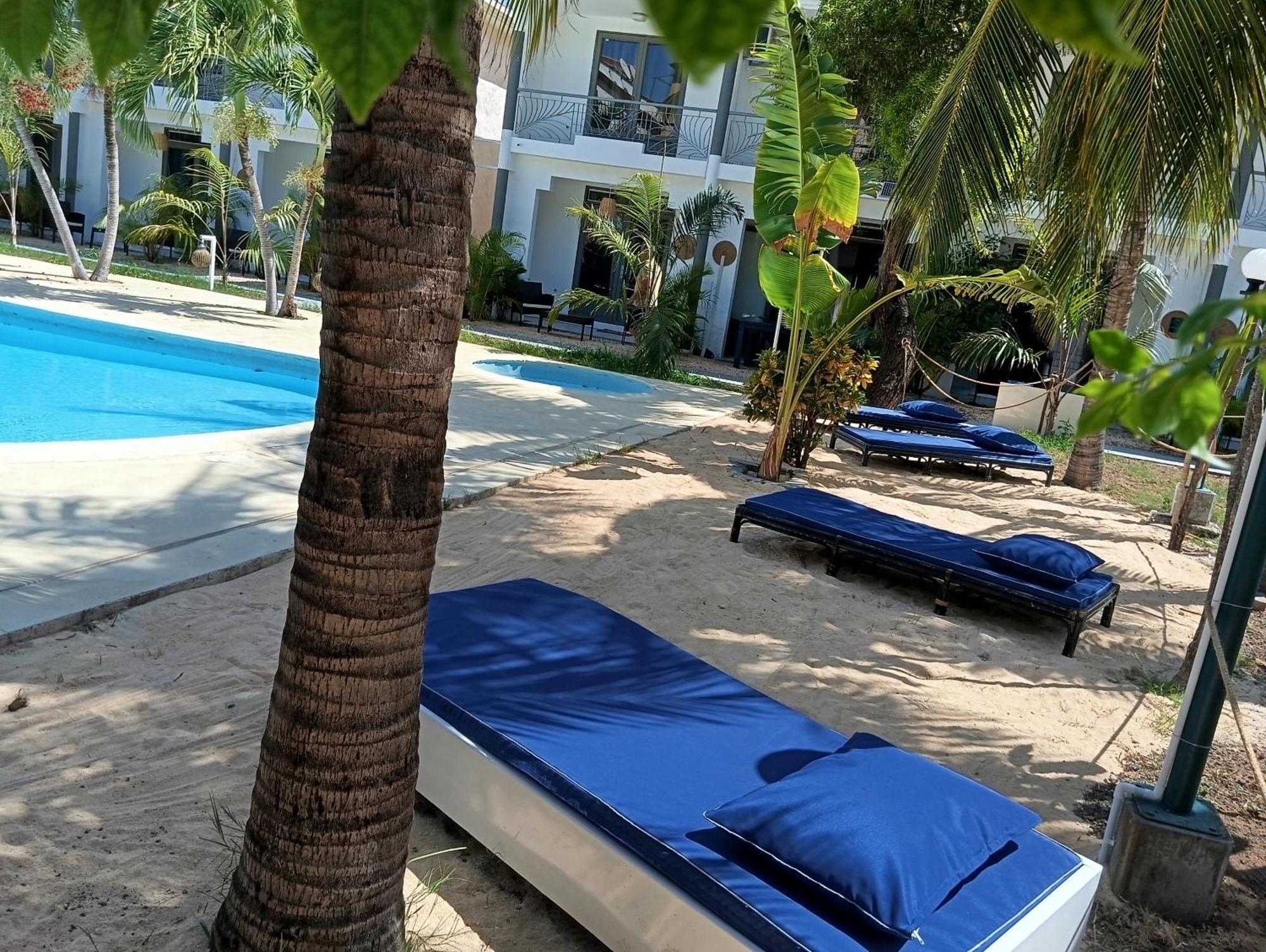 Exotica Sense Aparthotel Flic-en-Flacq Exteriör bild
