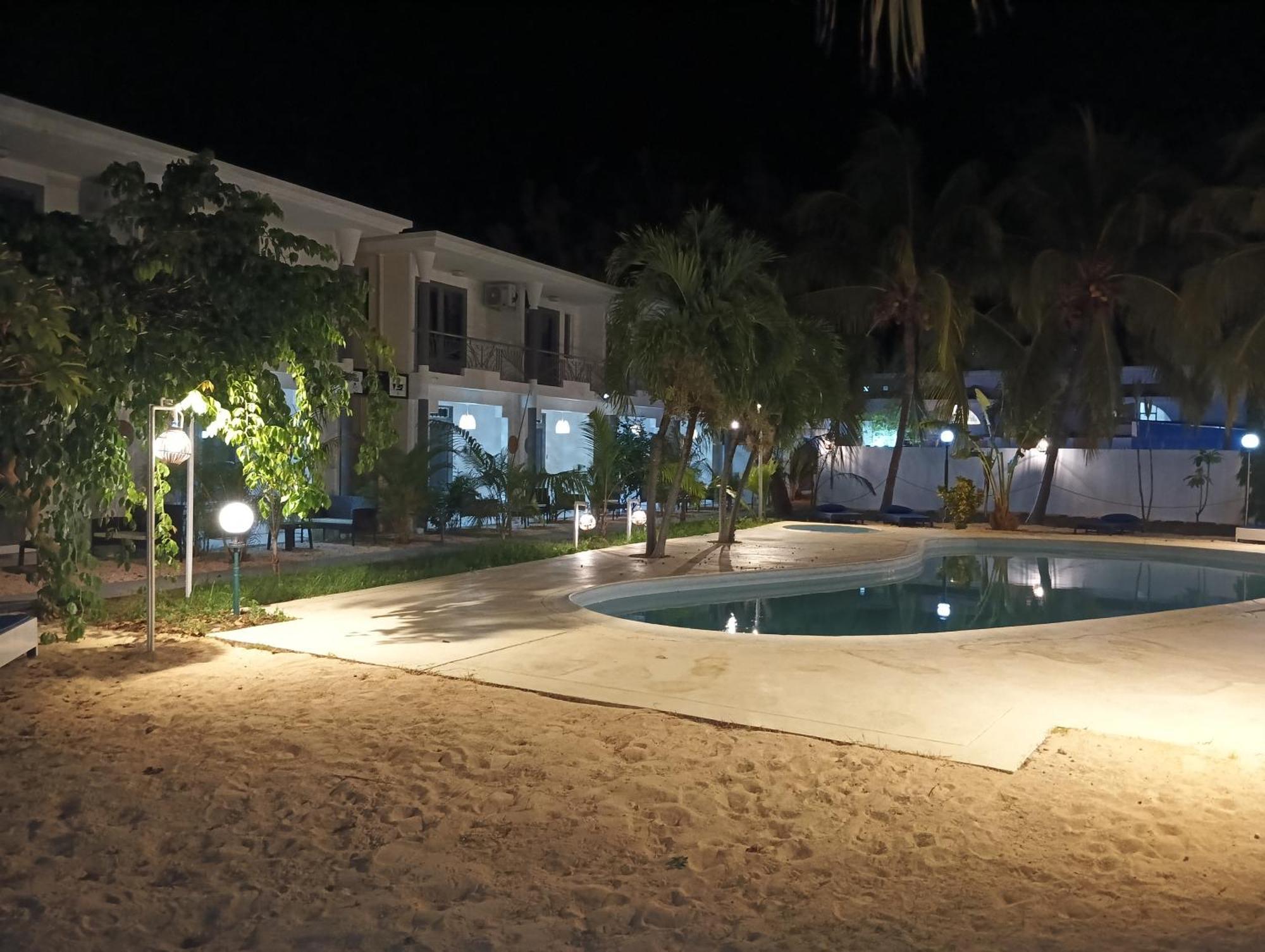 Exotica Sense Aparthotel Flic-en-Flacq Exteriör bild